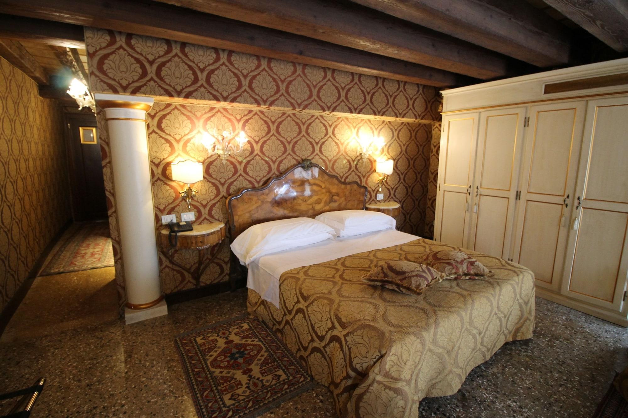 Hotel Palazzo Abadessa Venesia Bagian luar foto
