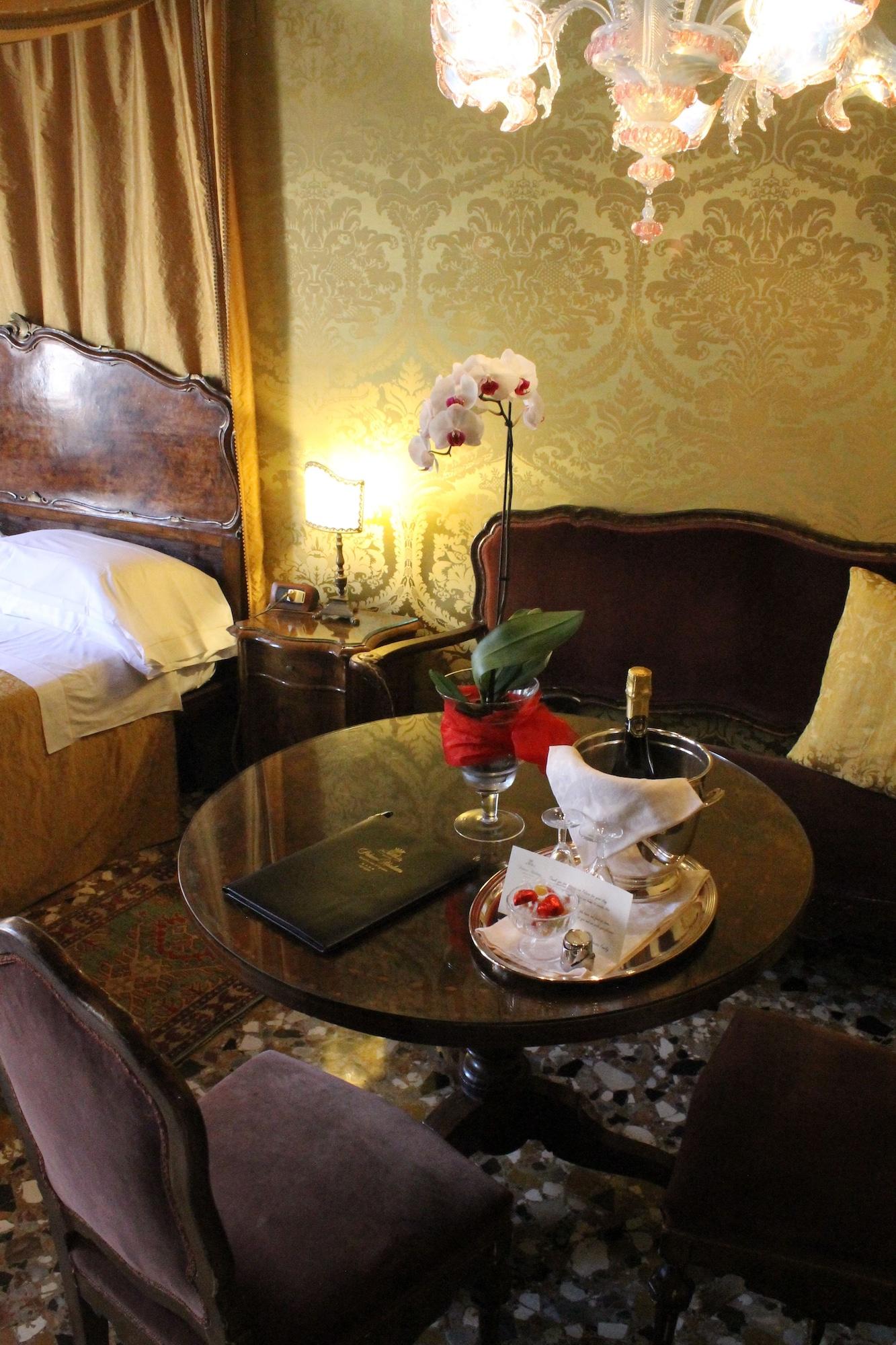 Hotel Palazzo Abadessa Venesia Bagian luar foto