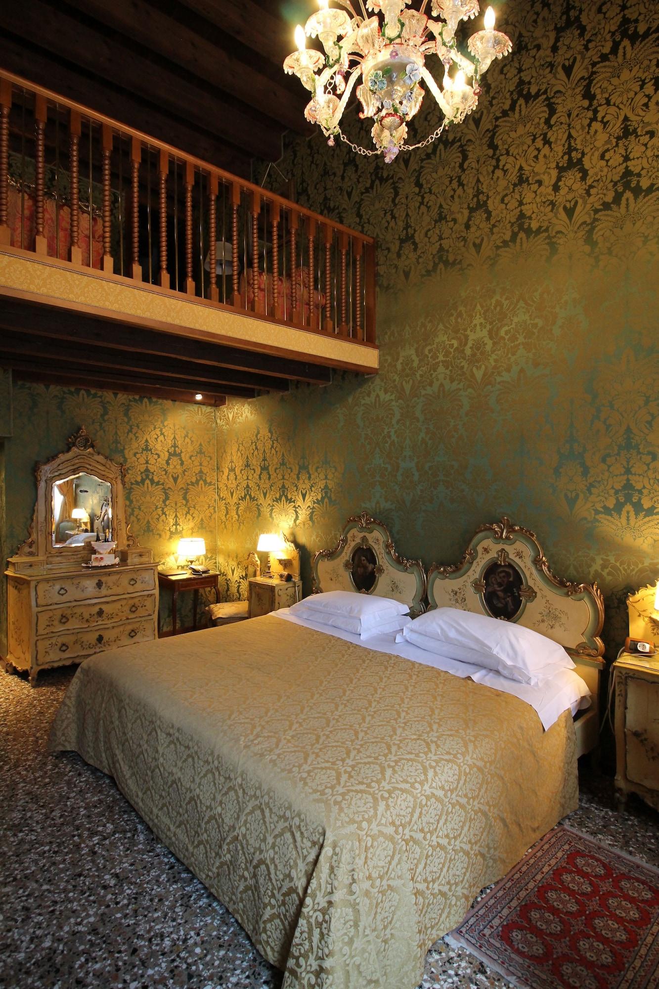 Hotel Palazzo Abadessa Venesia Bagian luar foto