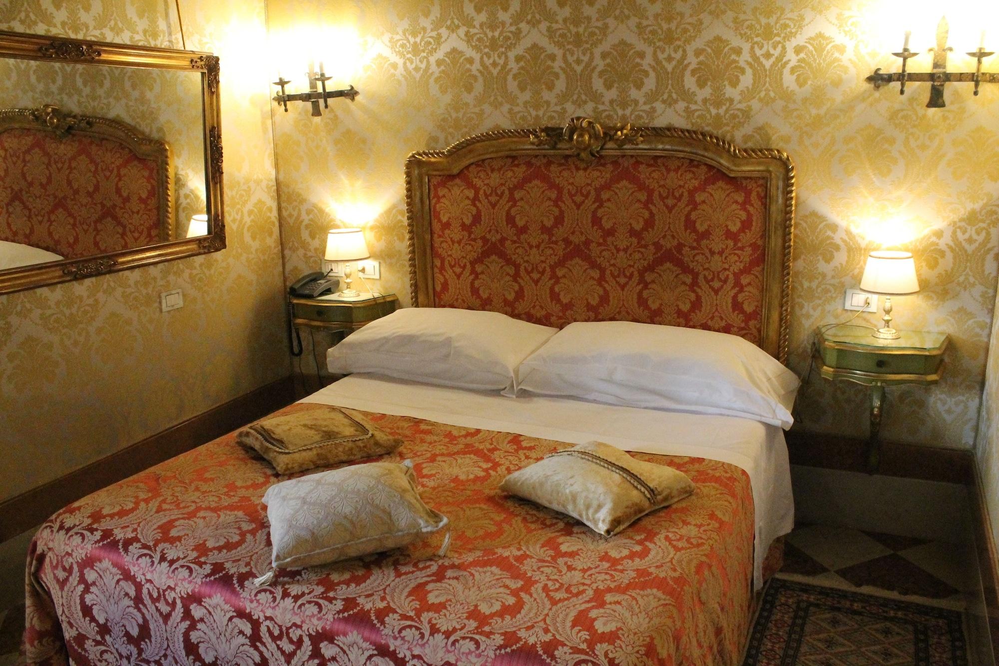 Hotel Palazzo Abadessa Venesia Bagian luar foto