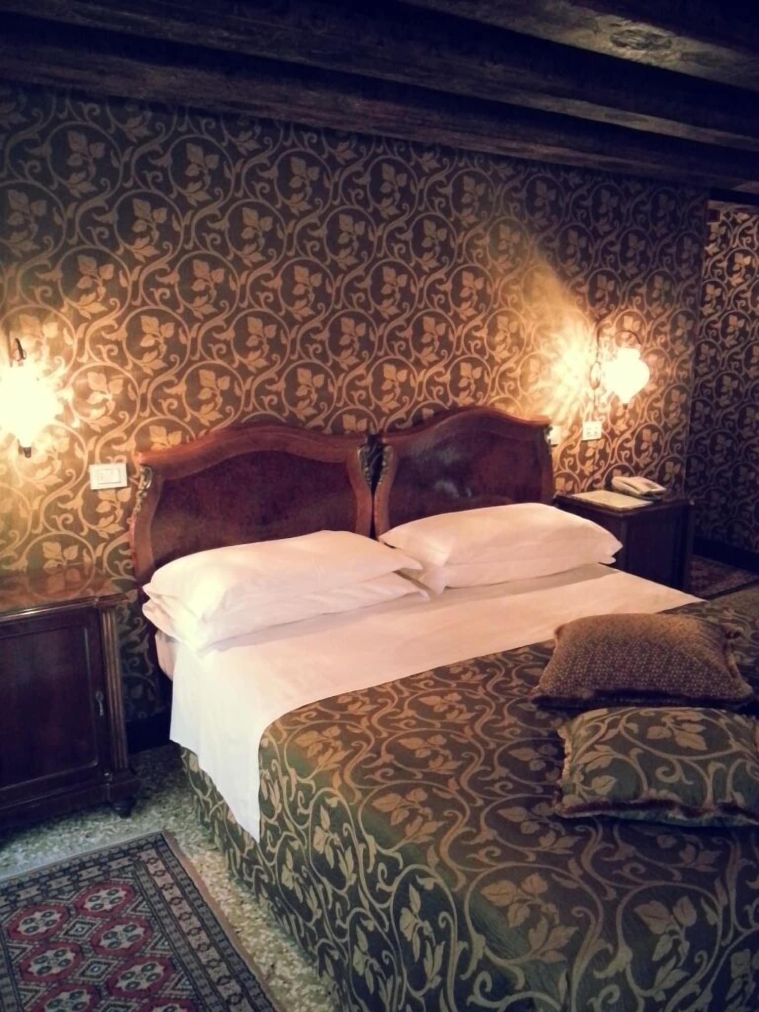 Hotel Palazzo Abadessa Venesia Bagian luar foto