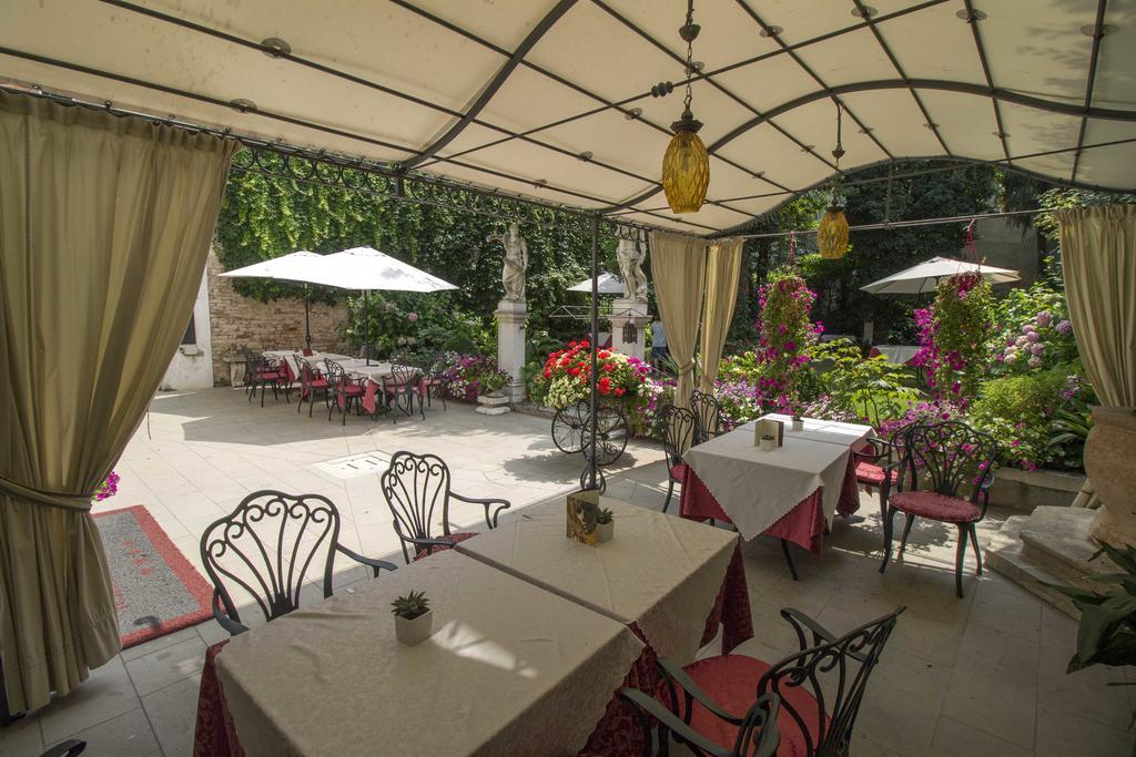 Hotel Palazzo Abadessa Venesia Bagian luar foto