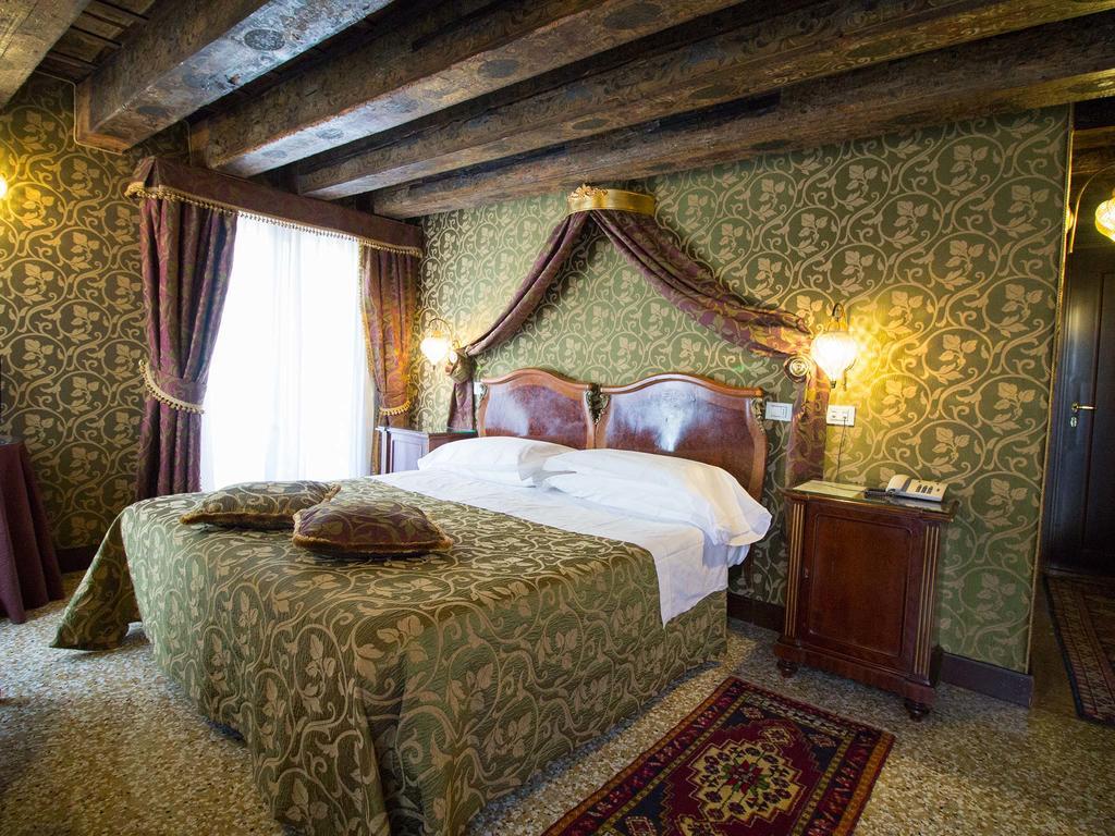 Hotel Palazzo Abadessa Venesia Bagian luar foto