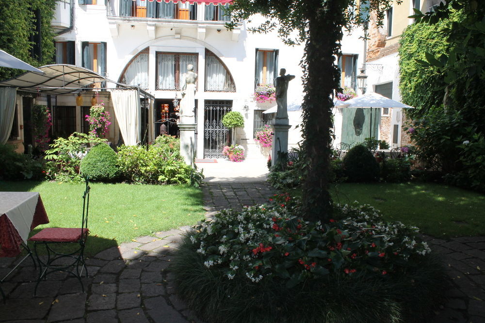Hotel Palazzo Abadessa Venesia Bagian luar foto